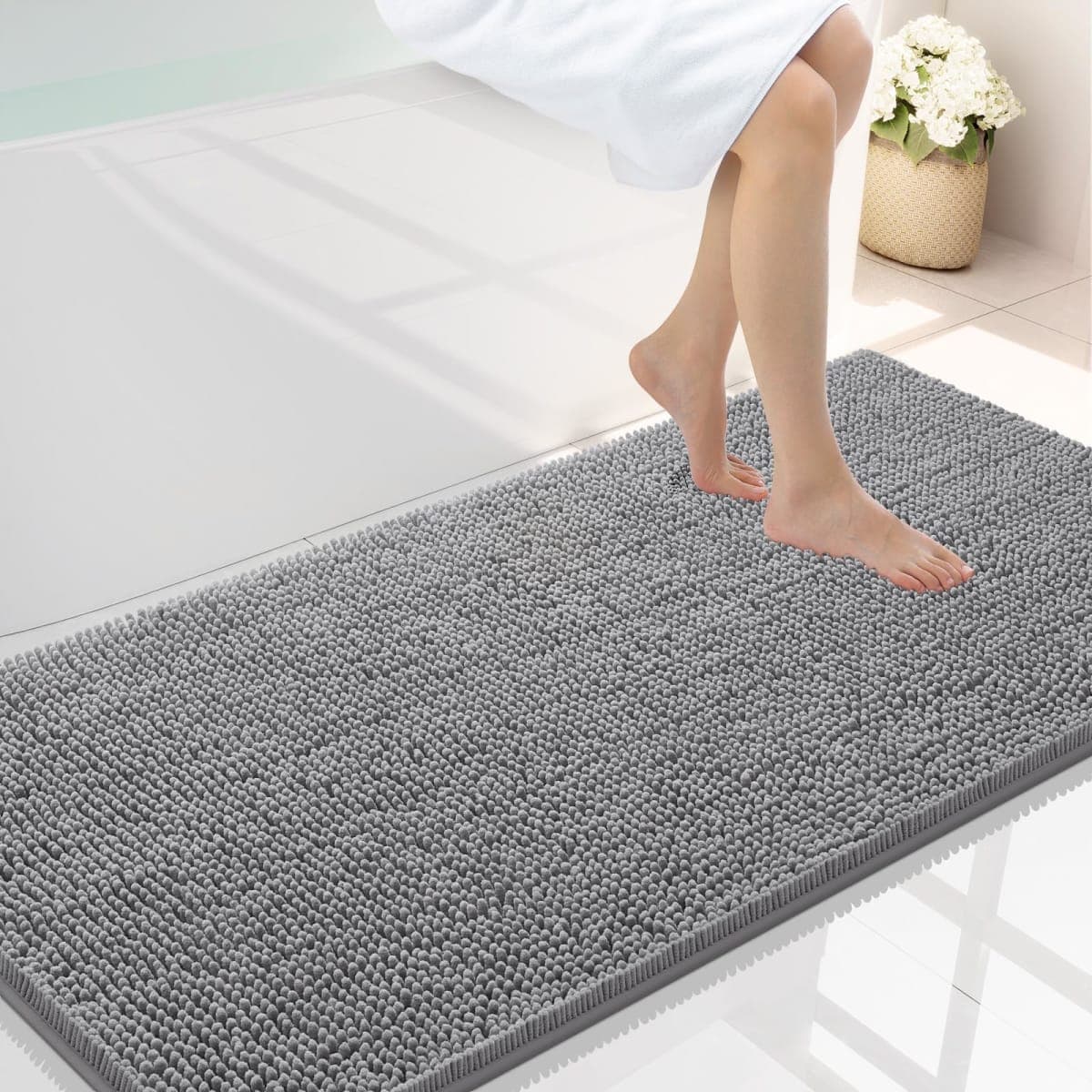 Smiry Luxury Chenille Bathroom Rugs 40x24, Extra Soft and Absorbent Shaggy Bath Mat, Machine Washable, Non-Slip Plush Carpet Runner for Tub, Shower, and Floor, Home Decor Accessories, Grey